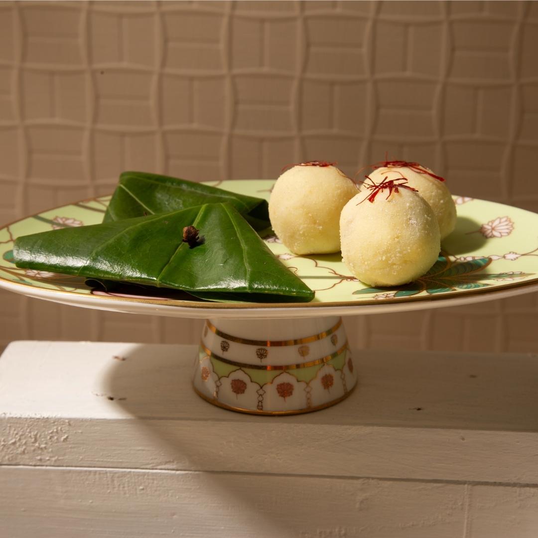 āśaya luxury gifting box with kesar