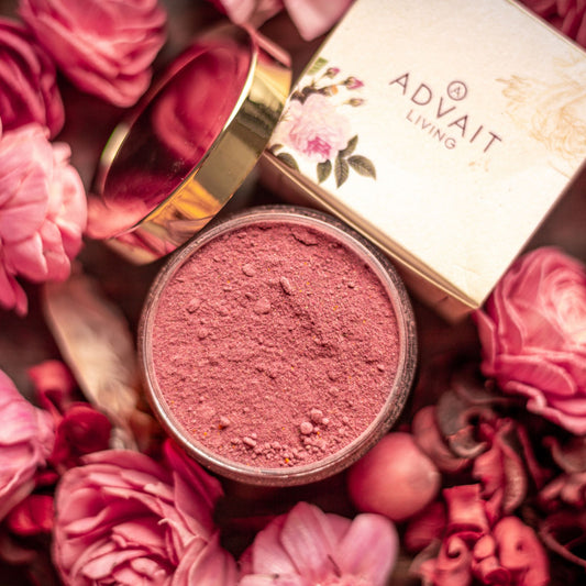 rose powder close up with outer box