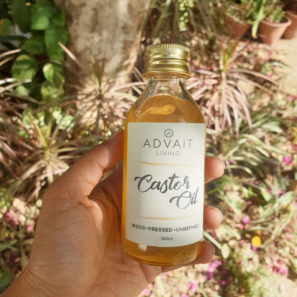 wood pressed castor oil 100ml glass bottle front view