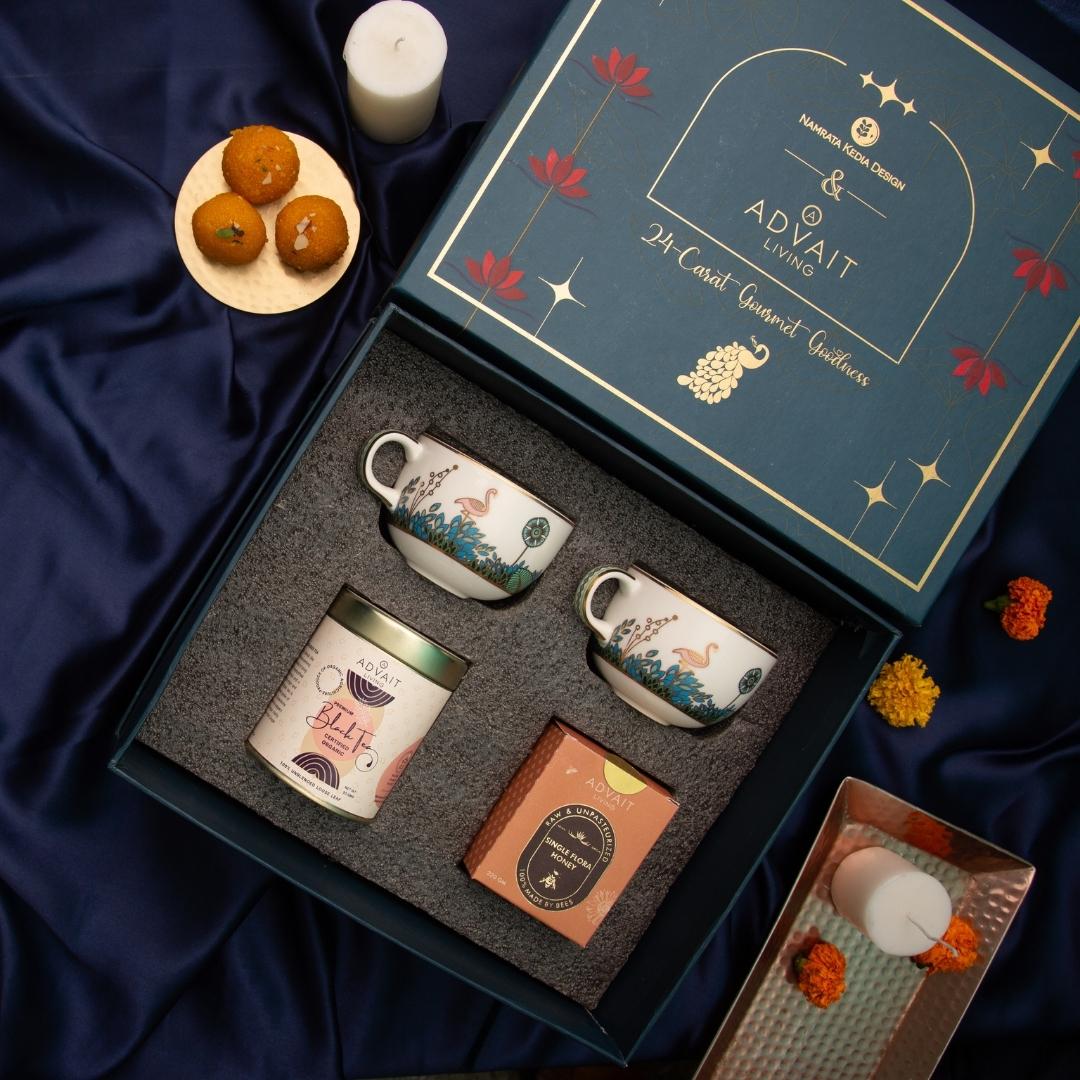 Āśaya Tête-à-Tête: Artisanal Tea Gift Box for Two